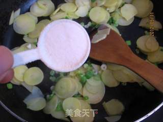 土豆焖蛋的做法步骤:8