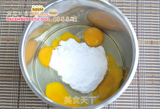 送给我自己的——草莓慕斯蛋糕的做法步骤:3