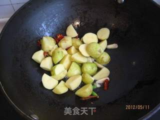 红烧土豆肉丸的做法步骤:5