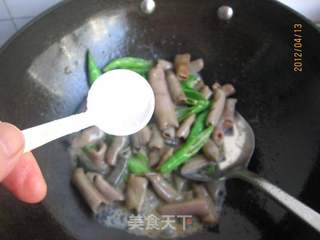 杭椒海肠的做法步骤:9