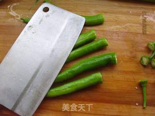 杭椒海肠的做法步骤:2