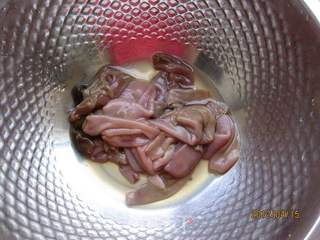 海肠肉末蒸蛋的做法步骤:2