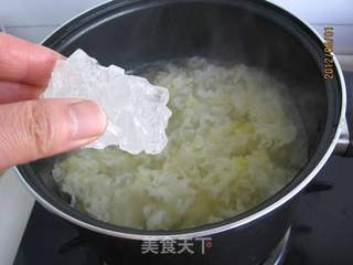 蔓越莓银耳羹的做法步骤:5