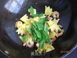 菠萝荷兰豆炒虾的做法步骤:8