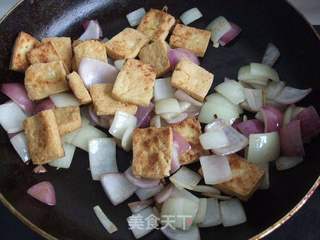 洋葱炒豆腐的做法步骤:6