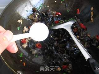 肉末木耳的做法步骤:9