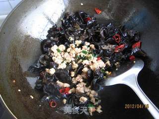 肉末木耳的做法步骤:8