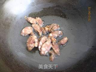 腊肠炒木耳的做法步骤:4