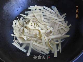 青蒜炒豆皮的做法步骤:3