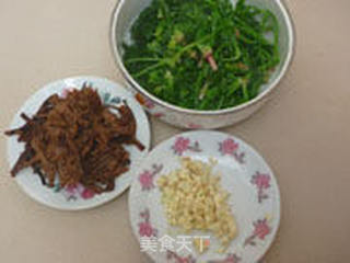 茶树菇炒菠菜的做法步骤:4