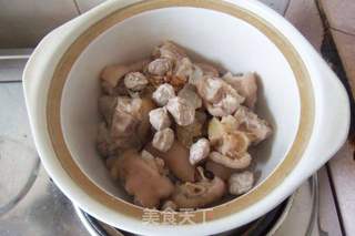 花生猪手汤 话梅猪手的做法步骤:5