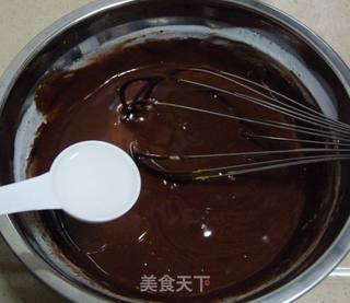 松露巧克力蛋糕棒棒糖的做法步骤:5
