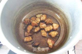 土豆红烧肉的做法步骤:7