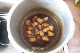 土豆红烧肉的做法步骤:8
