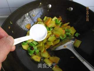 尖椒南瓜片的做法步骤:9