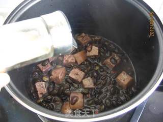 黑豆炖豆腐的做法步骤:8