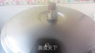 红烧肉炖芋头粉的做法步骤:11