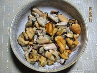 菠菜海虹蛋花汤的做法步骤:2