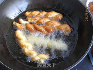 蜂蜜麻花的做法步骤:7