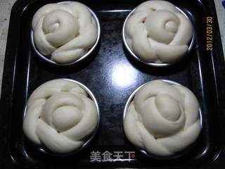 超软芋泥花朵面包的做法步骤:8