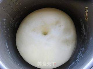 超软芋泥花朵面包的做法步骤:2