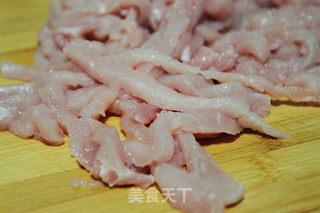 鱼香肉丝的做法步骤:2