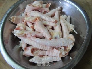 泡椒凤爪的做法步骤:2