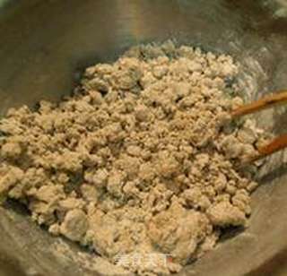 怎样用北非塔吉锅蒸中式面点——荞面荠菜豆渣包的做法步骤:2