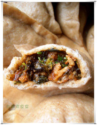 怎样用北非塔吉锅蒸中式面点——荞面荠菜豆渣包的做法步骤:11