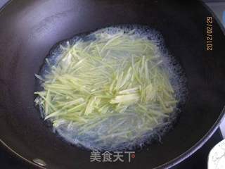 酸辣土豆粉的做法步骤:3
