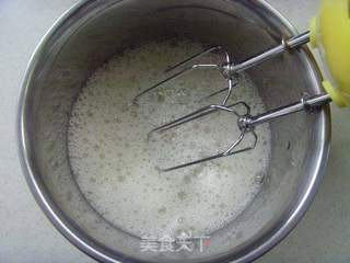 【食尚擂台烘焙赛区】:外脆内软---水果蛋白酥的做法步骤:2