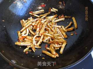 剁椒芹菜炒豆腐的做法步骤:6