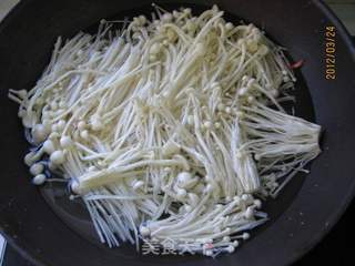 凉拌金针菇的做法步骤:2