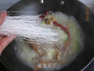 萝卜粉丝烤鸭汤的做法步骤:7
