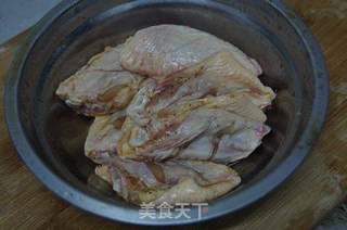 无油更健康--蒜香鸡翅的做法步骤:2
