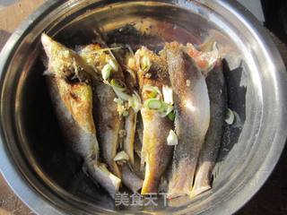干煎黄花鱼的做法步骤：2