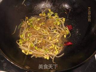 黄豆芽炒粉的做法步骤:8