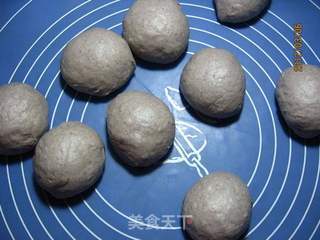 黑米面包的做法步骤:3