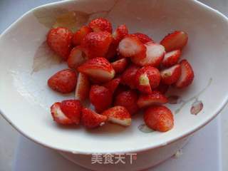 草莓小圆子的做法步骤:4