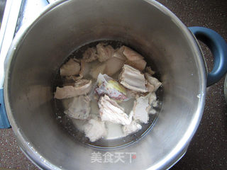 羊排鲫鱼汤的做法步骤:5