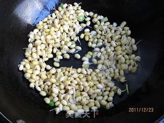 芹菜辣豆芽的做法步骤:4