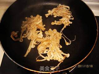 罴芝麻金针菇的做法步骤:3