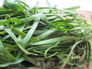 虾仁韭菜饺的做法步骤:2