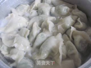 虾仁韭菜饺的做法步骤:17
