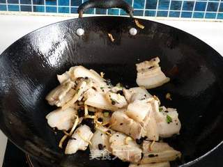 豆干回锅肉的做法步骤:9