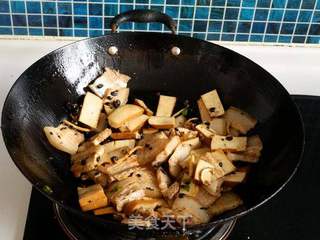 豆干回锅肉的做法步骤:10