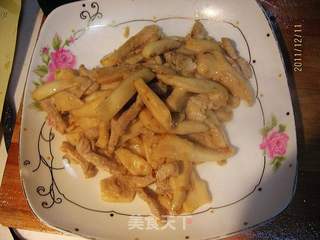 蒜黄肉丝白灵菇的做法步骤:8