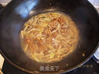 红烧猪肉丸子的做法步骤:8