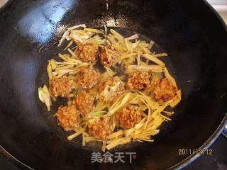 红烧猪肉丸子的做法步骤:7