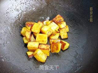糖汁红薯的做法步骤:7